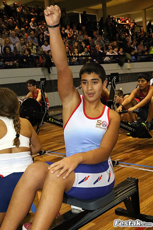 Participantes de la categoría femenina de la XVIII Regata Popular de Remo Indoor de Donostia